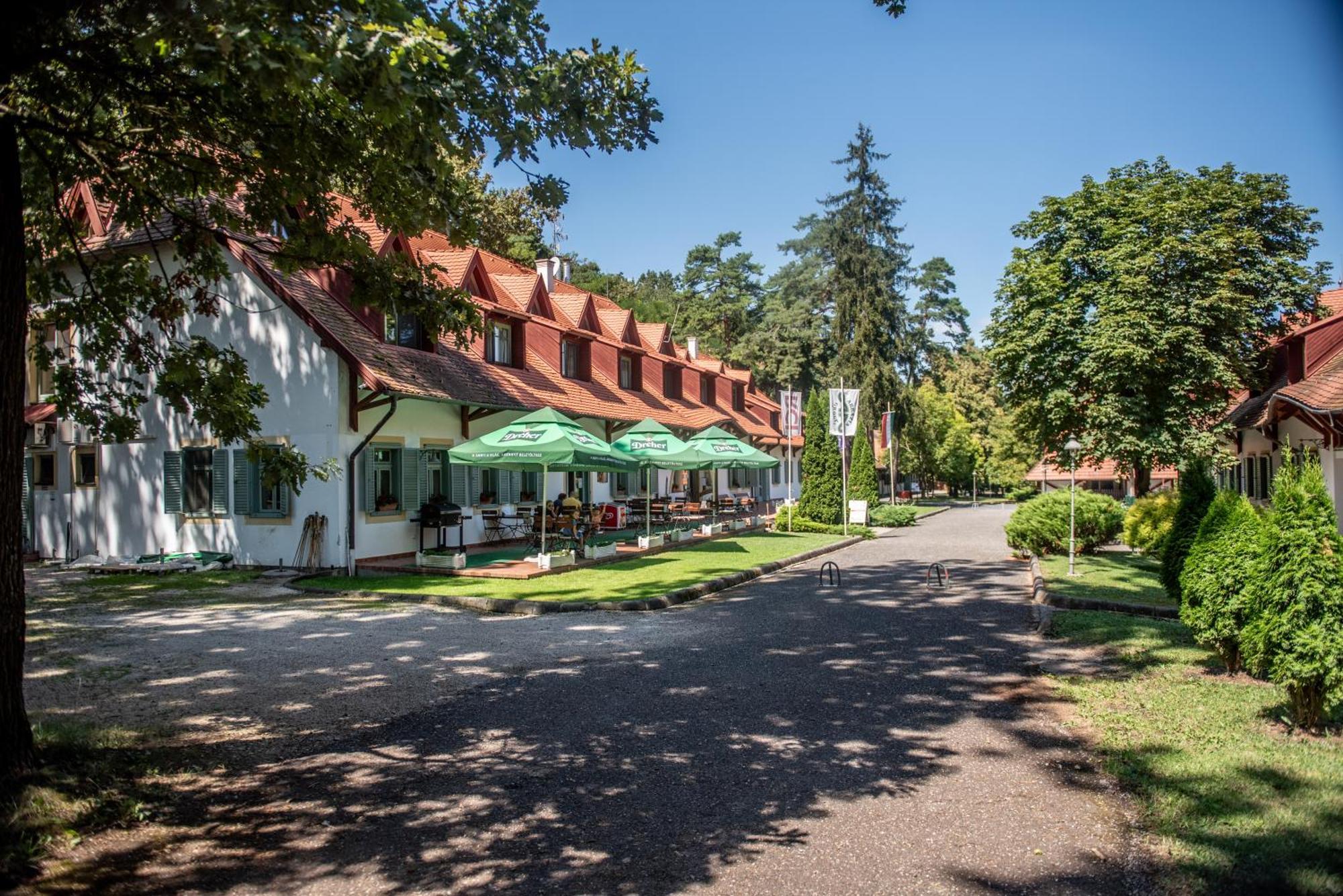 Hotel Abbazia Country Club Nemesnép Exteriér fotografie