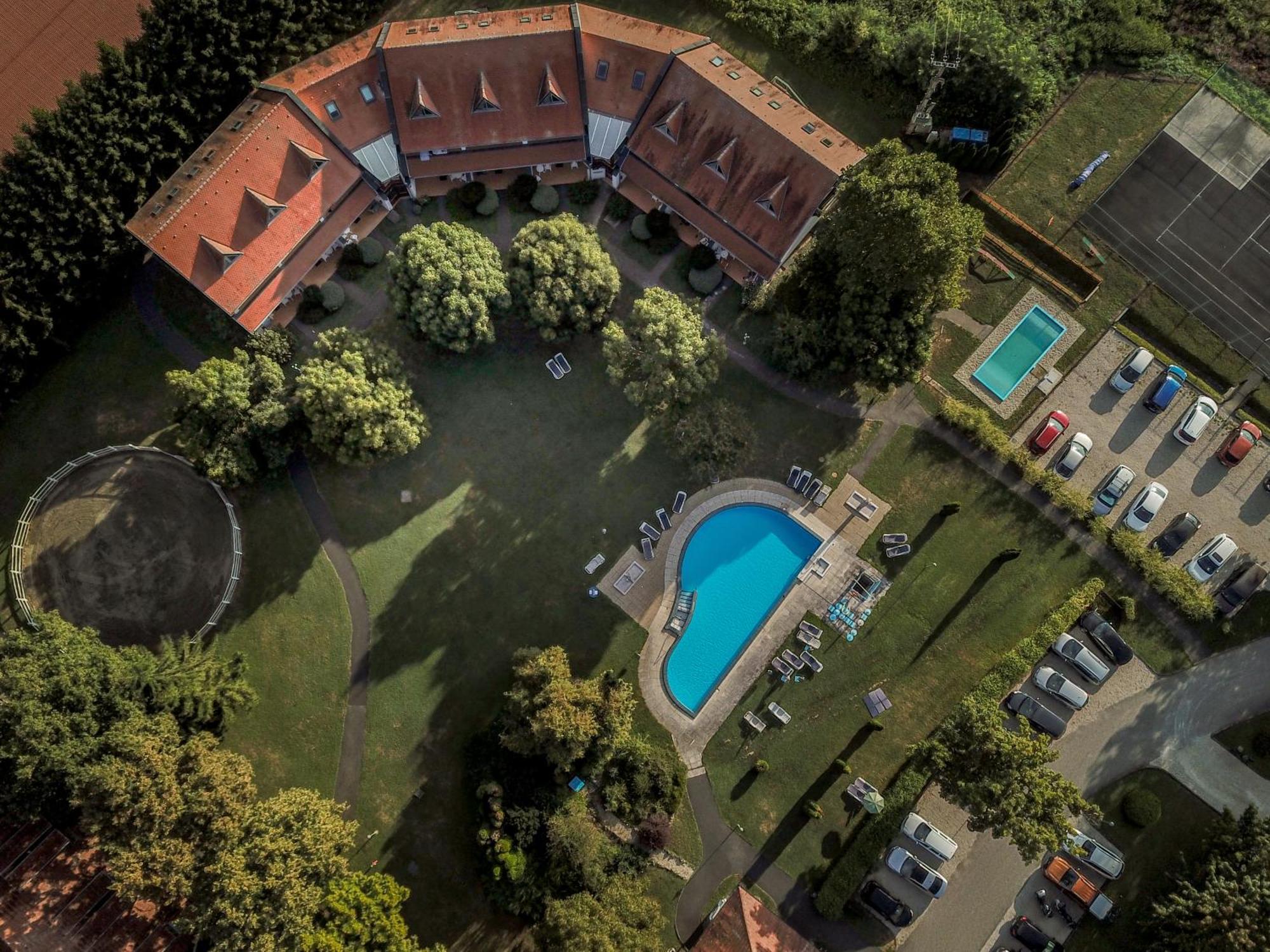 Hotel Abbazia Country Club Nemesnép Exteriér fotografie